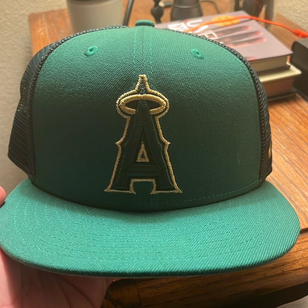 Los Angeles Angels St Patrick’s Day Fitted Size 8 hat